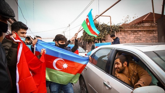 Azerbaycanlı gazi evinde coşkuyla karşılandı