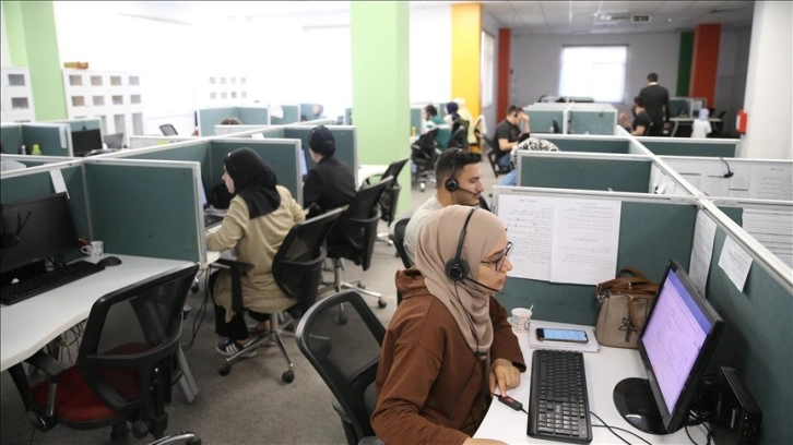 Baba vasiyetiyle memleketinde açtığı çağrı merkezinde 1000 kişiye iş imkanı sağlıyor