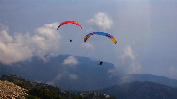 Babadağ'dan yamaç paraşütüyle uçuş sayısı her yıl artıyor