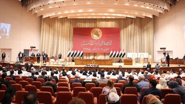 Bağdat'ta iki ay aradan sonra ilk Meclis oturumu öncesi güvenlik önlemleri üst seviyede