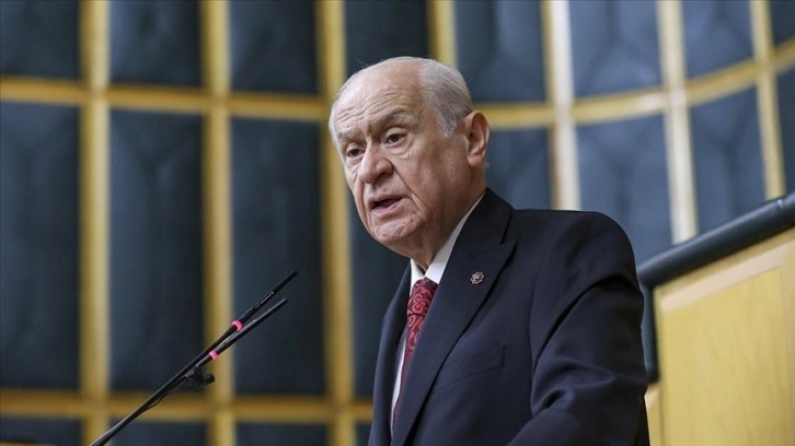 Bahçeli: Teröristlerin ellerindeki silahı verenler de teröristtir