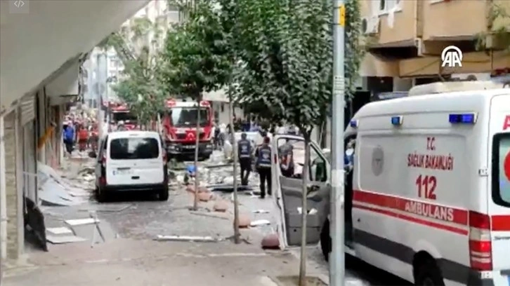 Bahçelievler'de bir binada patlama meydana geldi