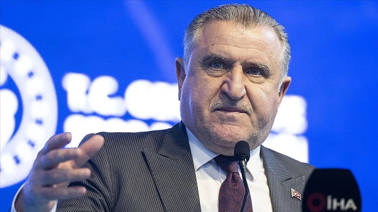 Bakan Bak: Gençlerimize çok güveniyoruz. Geleceğimiz sizlersiniz