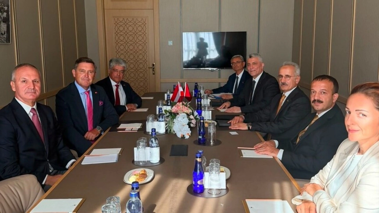 Bakan Bolat'tan Avusturya heyetiyle g&ouml;r&uuml;şmesine ilişkin a&ccedil;ıklama