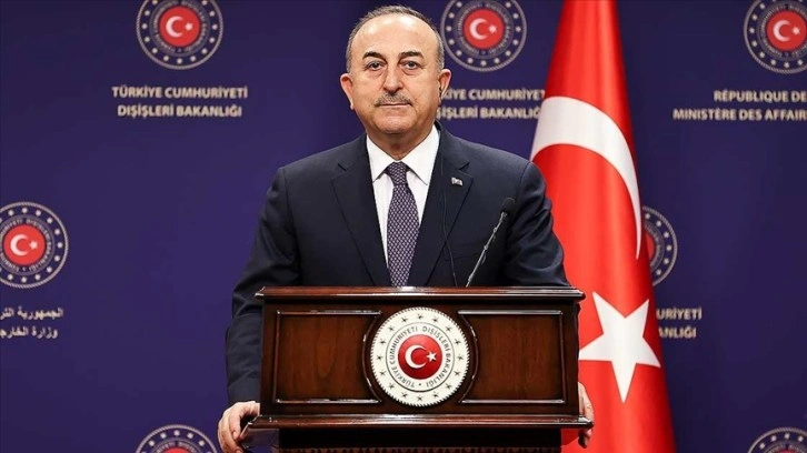 Bakan Çavuşoğlu'ndan Pakistan Başbakanı ve Dışişleri Bakanı'na geçmiş olsun telefonu