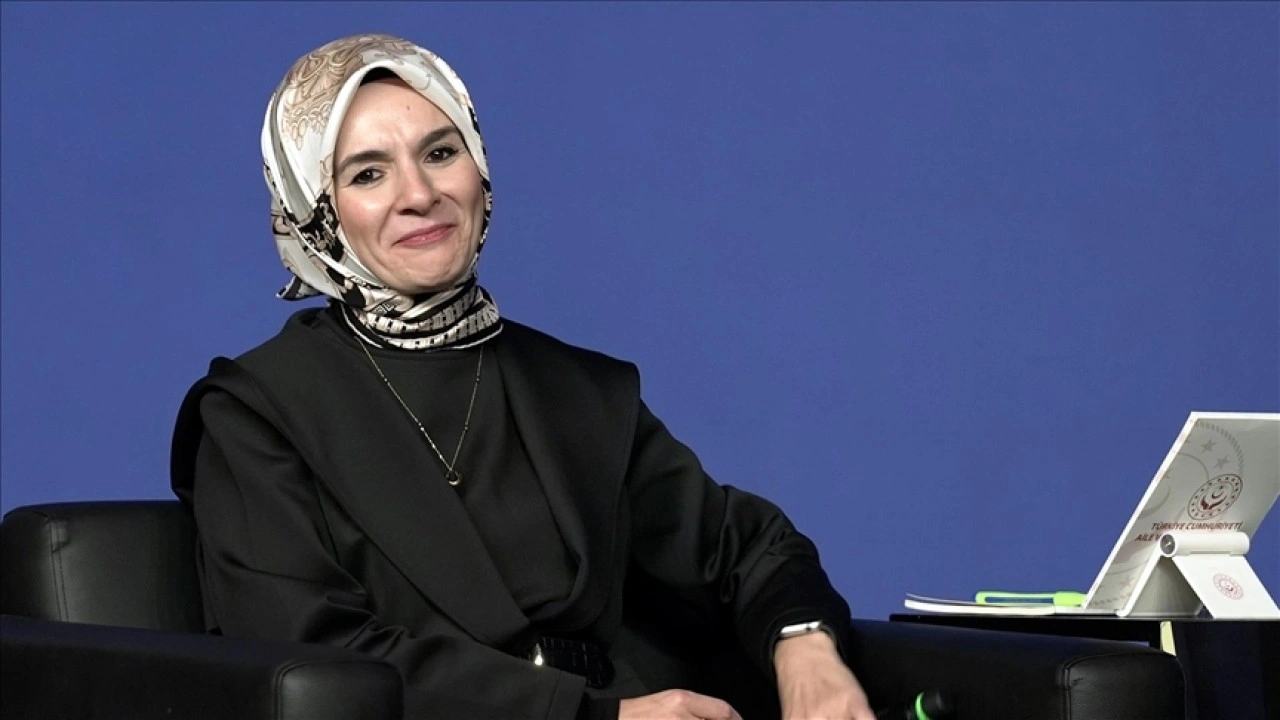 Bakan Göktaş: En zor zamanlarımızda ailemizden güç alıyoruz
