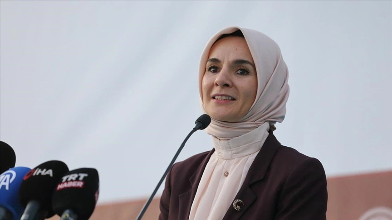 Bakan Göktaş: Yaşlı hizmetlerinde hedefimiz, büyüklerimizi geleceğin asli aktörleri haline getirmek