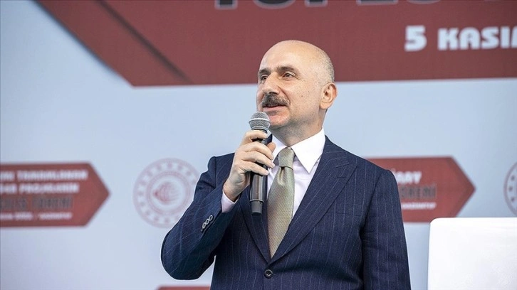 Bakan Karaismailoğlu: 5 bin şantiye ve 700 bine yakın çalışanla dur durak bilmeden çalışıyoruz