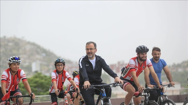 Bakan Kasapoğlu: Bisiklet sporunun tabana yayılması adına çalışmalarımızı sürdüreceğiz