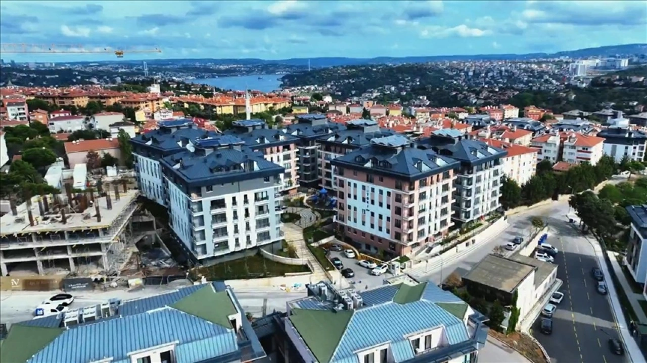 Bakan Kurum'dan "Yarısı Bizden" kampanyasıyla yenilenen Özevim Sitesi'ne ilişkin