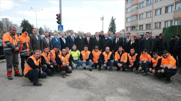 Bakan Uraloğlu, Bolu'da inceleme ve ziyaretlerde bulundu