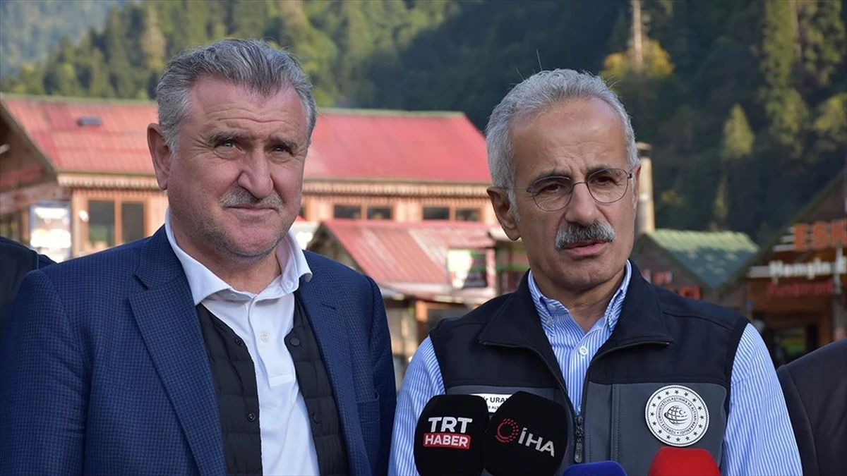 Bakan Uraloğlu: Bugünden itibaren Çamlıhemşin'den gitmek isteyenlerin tahliyelerini sağlamış olacağız