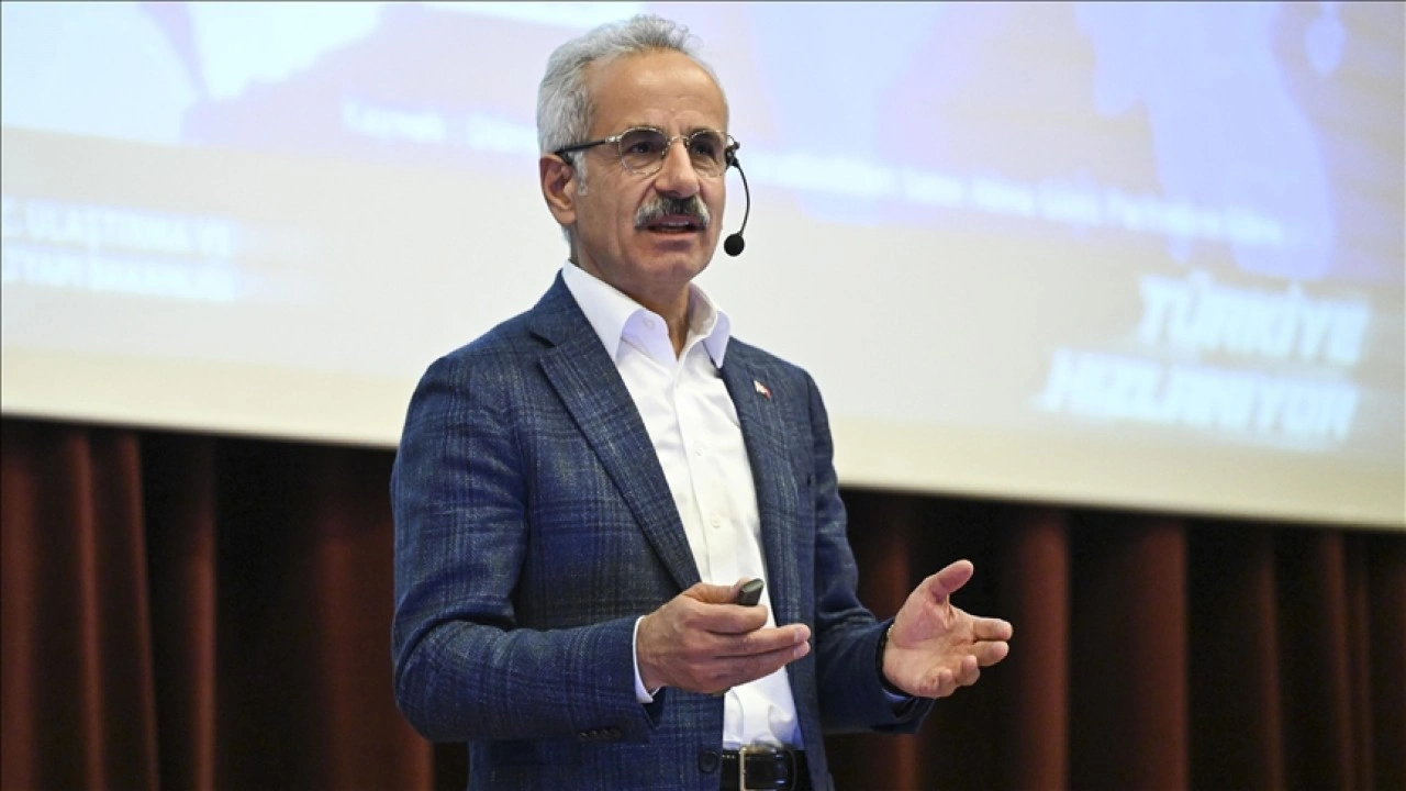 Bakan Uraloğlu: İstanbul'un bütün kuzeyini yeni bir hızlı demir yoluyla bağlamış olacağız