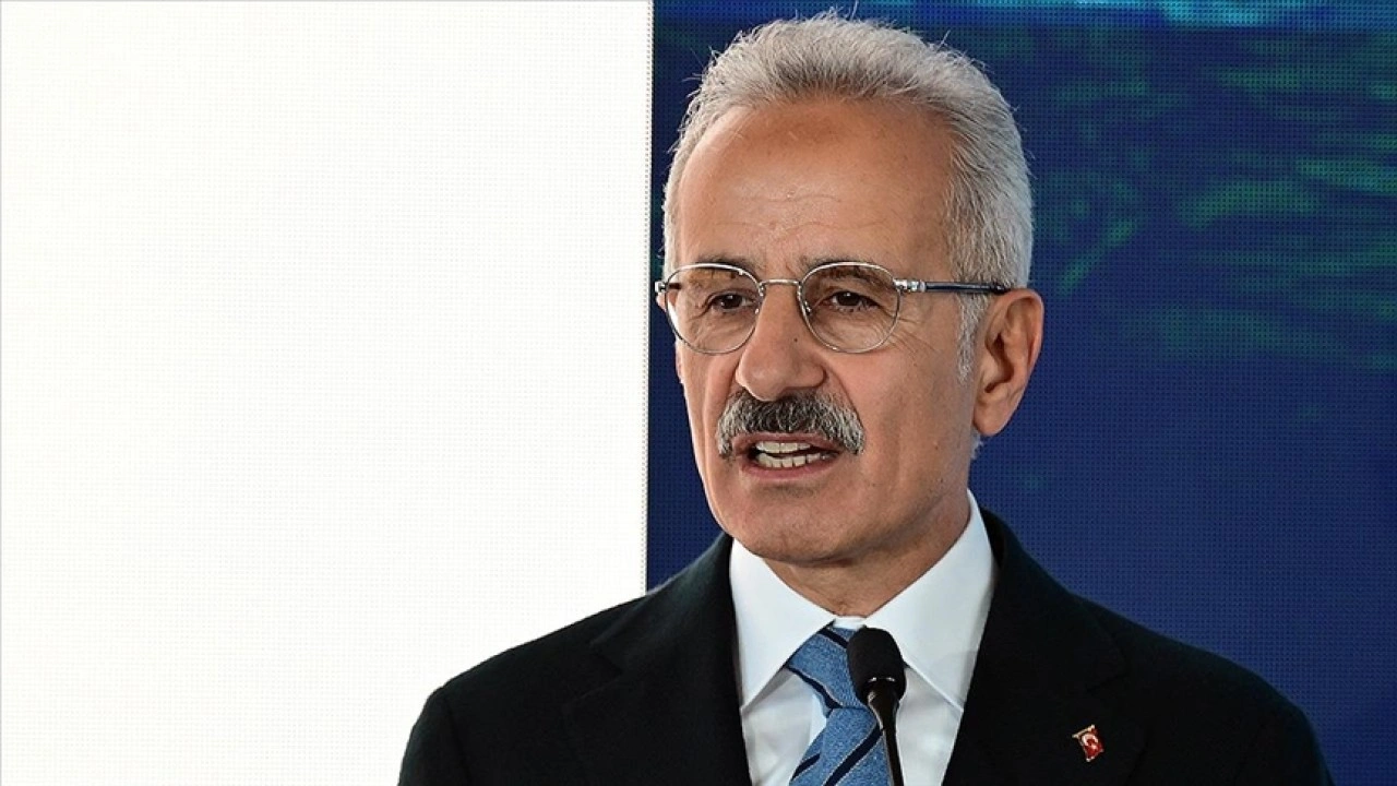 Bakan Uraloğlu: Türkiye'nin dış ticaret taşımalarının yüzde 86’sı deniz yolu ile gerçekleştiril