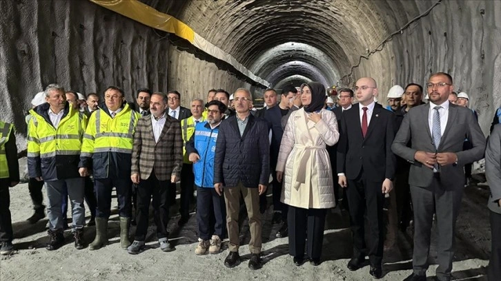 Bakan Uraloğlu'ndan "Ankara-İzmir Hızlı Tren Hattı" açıklaması
