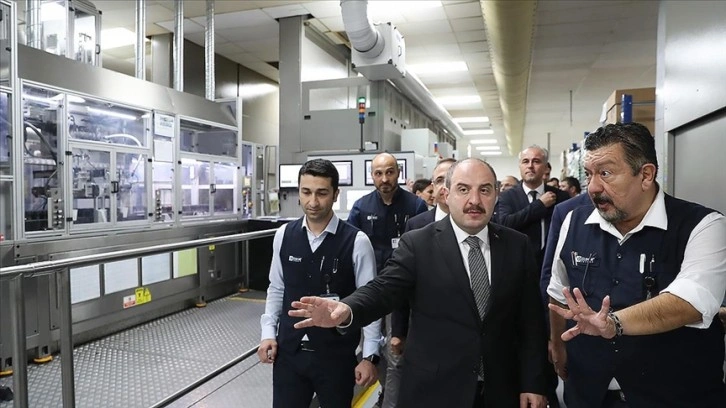 Bakan Varank, ELDOR Elektronik'in İzmir'deki fabrikasını ziyaret etti