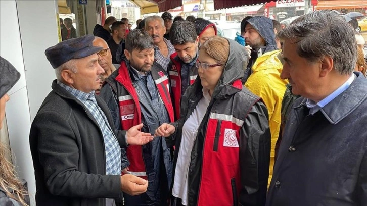 Bakan Yanık sağanaktan etkilenen Karabük'te incelemelerde bulundu