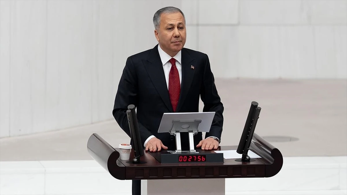 Bakan Yerlikaya: 103 ter&ouml;r &ouml;rg&uuml;t&uuml; mensubu, ikna yoluyla yurt dışından gelerek g&uuml;venlik g&uuml;&ccedil;lerimize teslim oldu