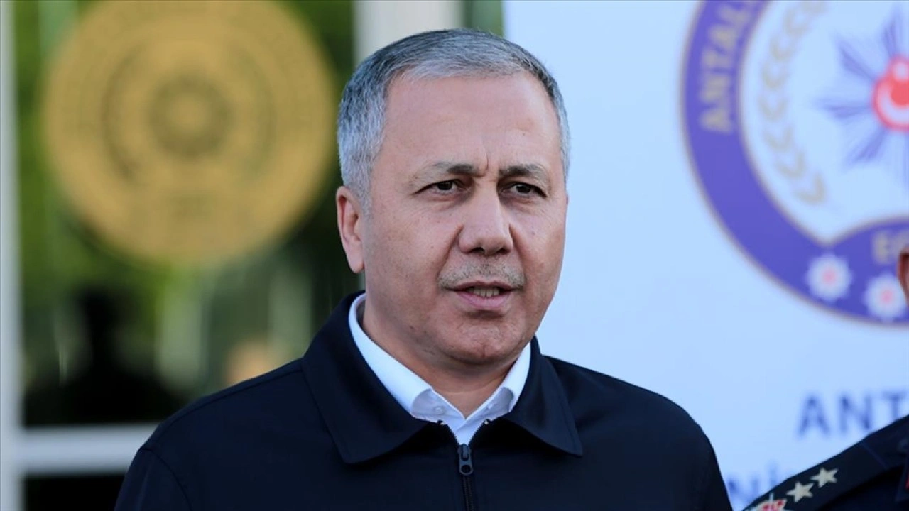 Bakan Yerlikaya: Antalya merkezli 17 ildeki Narkokapan operasyonunda 458 şüpheli gözaltına alındı