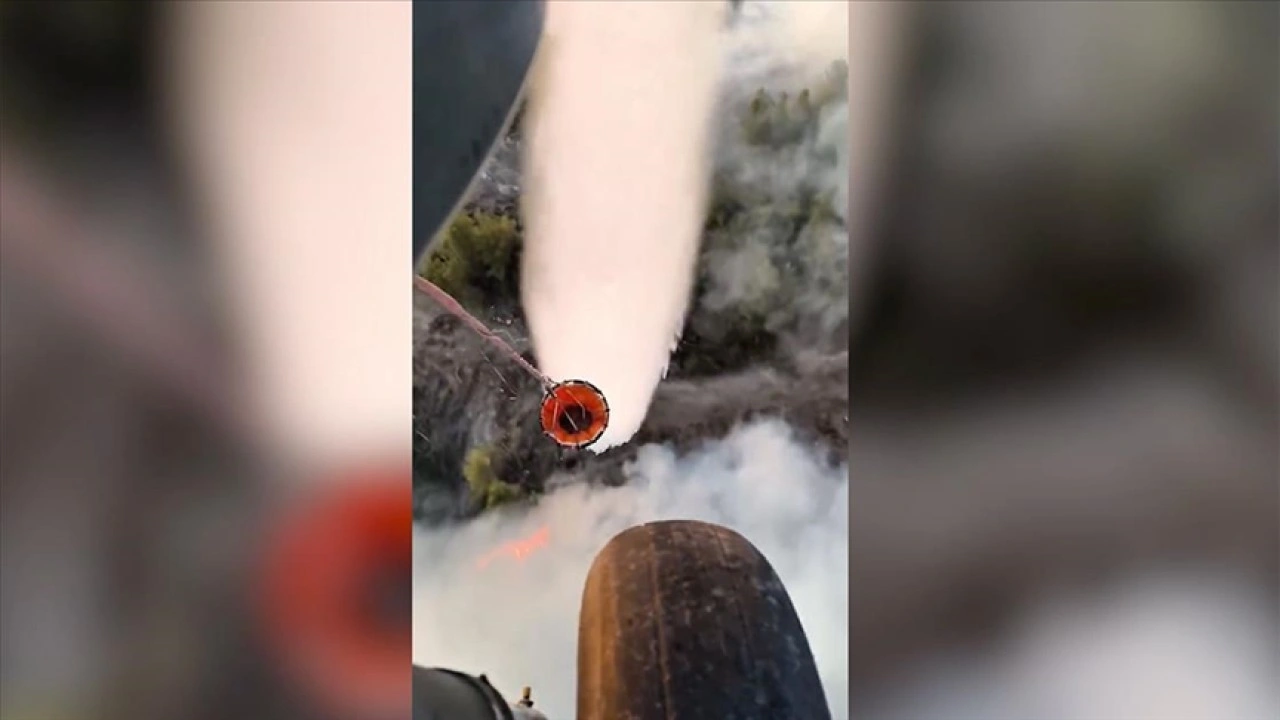 Bakan Yerlikaya, jandarma helikopterlerinin orman yangınlarına müdahale görüntülerini paylaştı
