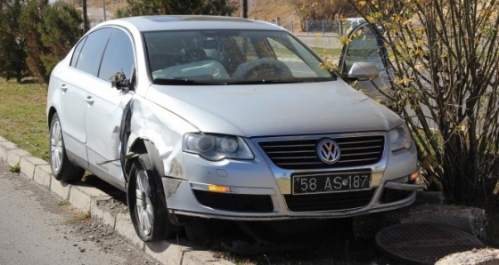 Bakan Yılmaz'ın konvoyunda trafik kazası