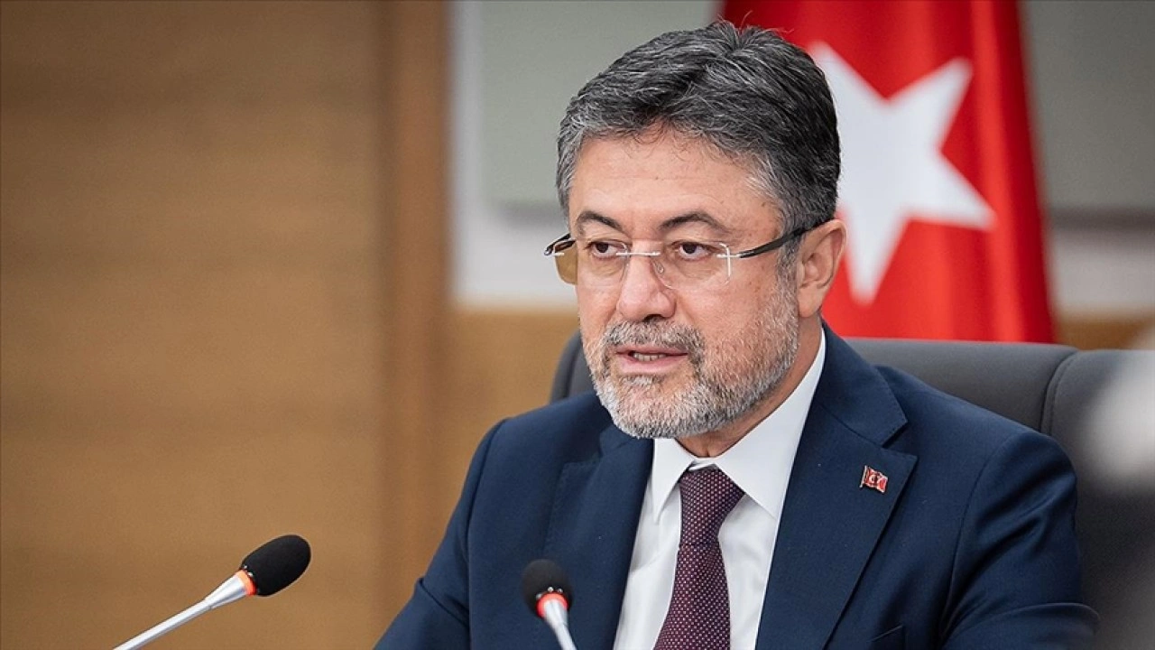 Bakan Yumaklı, Erzurum'daki Kavuşturan Göleti'nde yapım çalışmalarının devam ettiğini bild