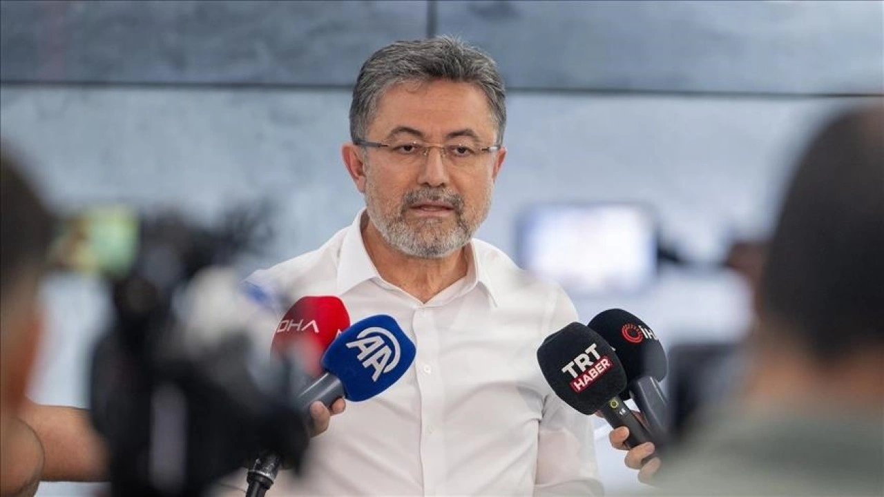 Bakan Yumaklı: İzmir Ödemiş'teki yangında yaralanan orman işçimiz Ragıp Şahin şehit oldu