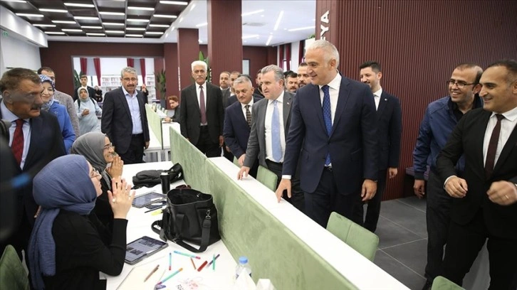 Bakanlar Ersoy ve Bak, Malatya'da kütüphane açılışına katıldı