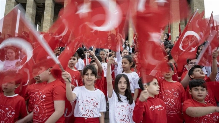Bakanlardan 23 Nisan Ulusal Egemenlik ve Çocuk Bayramı mesajları