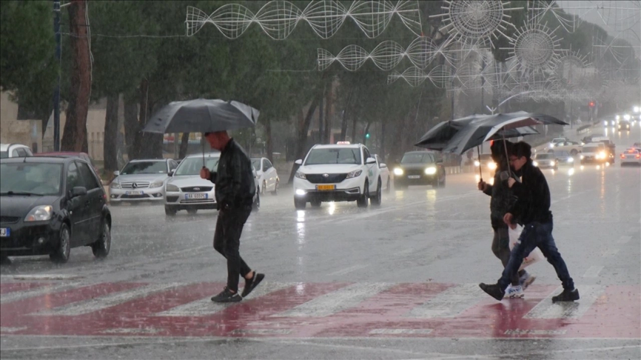 Balkanlar'da şiddetli yağışlar sellere neden oldu