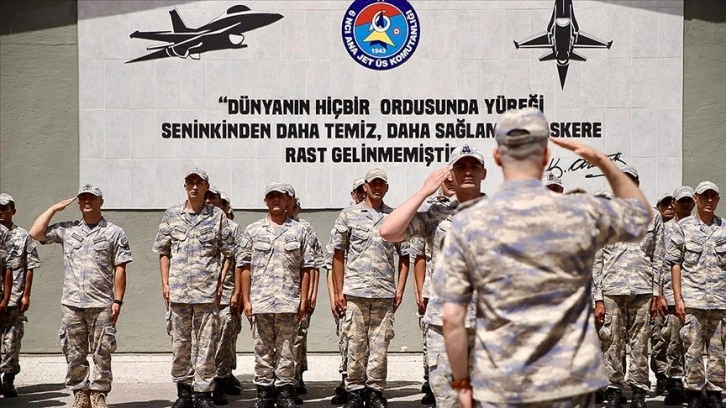 Bandırma 6'ncı Ana Jet Üs Komutanlığı'nda