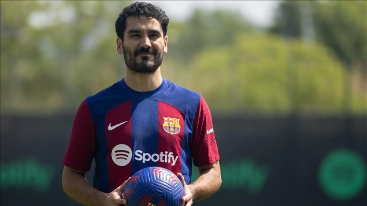 Barcelona yeni transferi İlkay Gündoğan'ı tanıttı