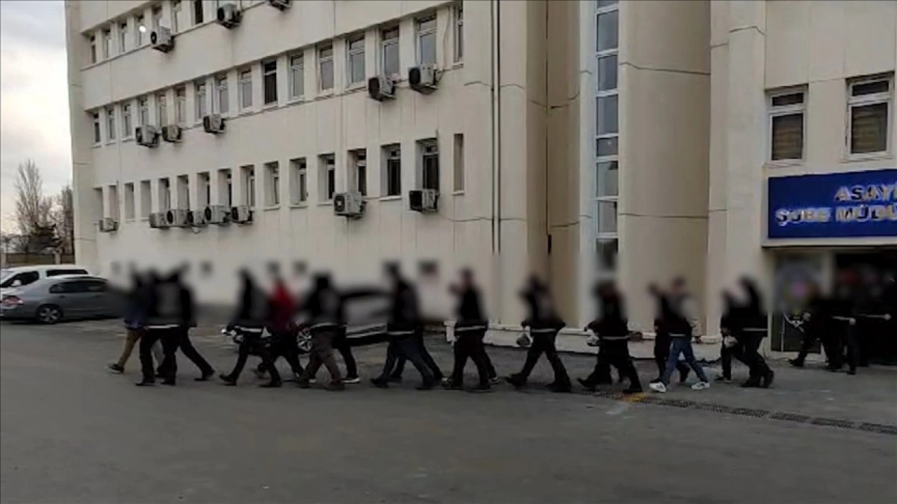 Başkentte çeşitli suçlardan aranan 105 kişi yakalandı