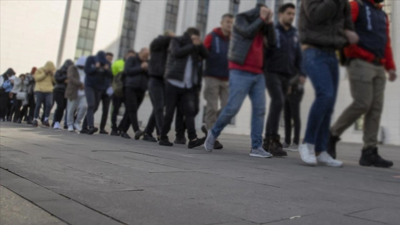 Başkentte son bir haftada çeşitli suçlardan aranan 844 kişi yakalandı