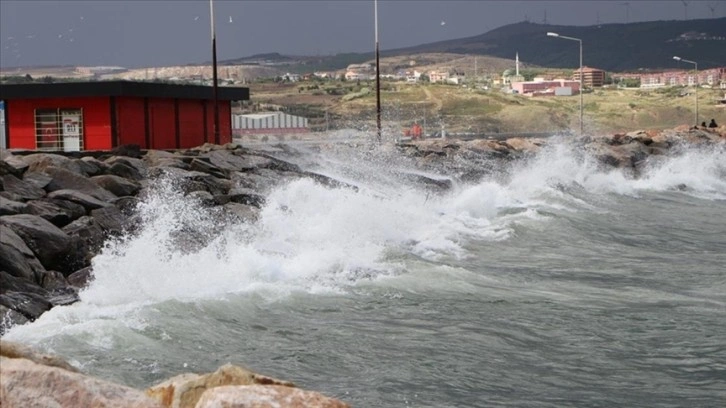 Batı Akdeniz'de fırtına, Kahramanmaraş-Osmaniye çevresinde ise kar bekleniyor