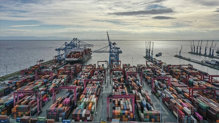 Batı Akdeniz'in ihracatı 1 milyar 740 milyon dolara ulaştı