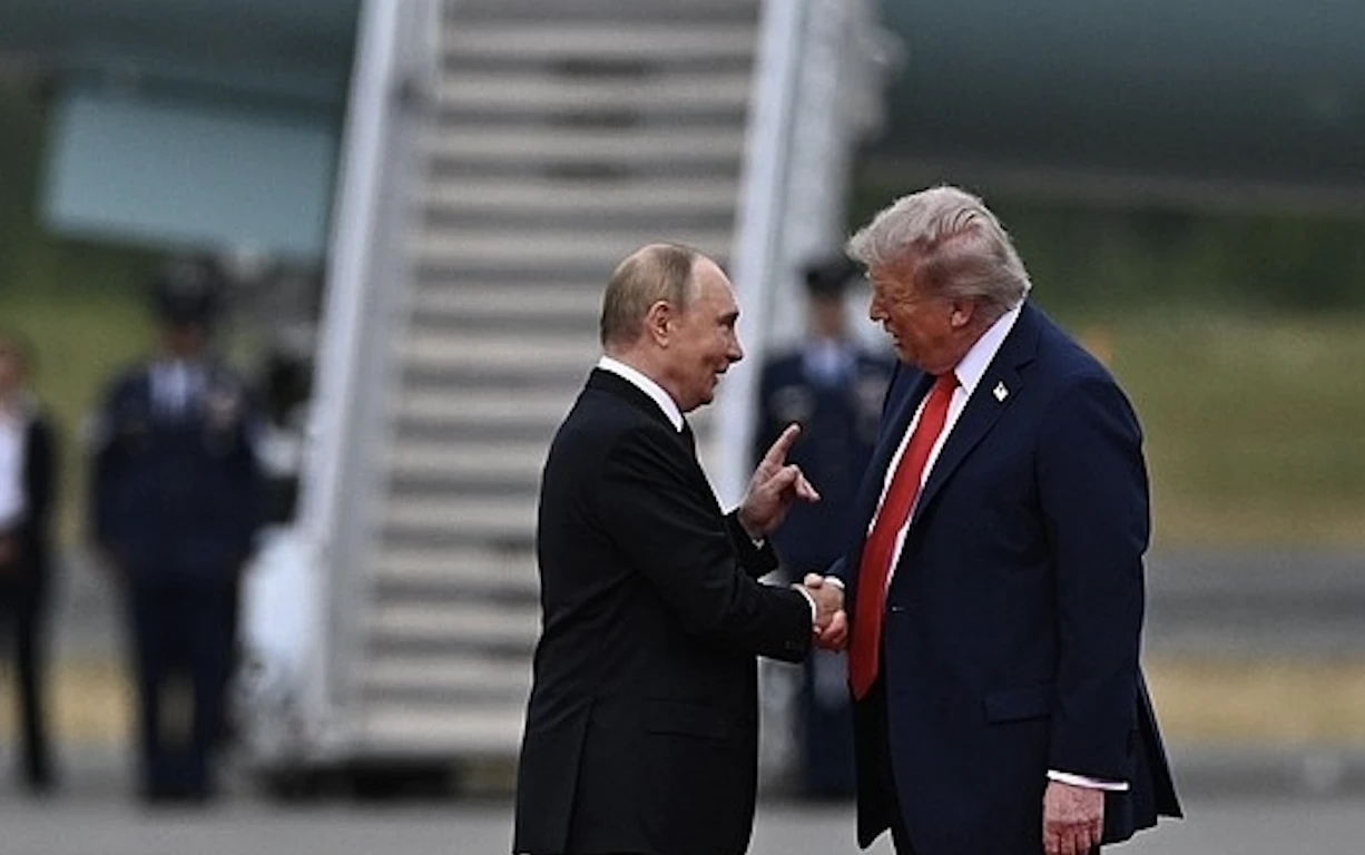 Batı, Putin-Trump tokalaşmasından paniğe kapıldı! -Fuad Safarov, Moskova'dan yazdı-