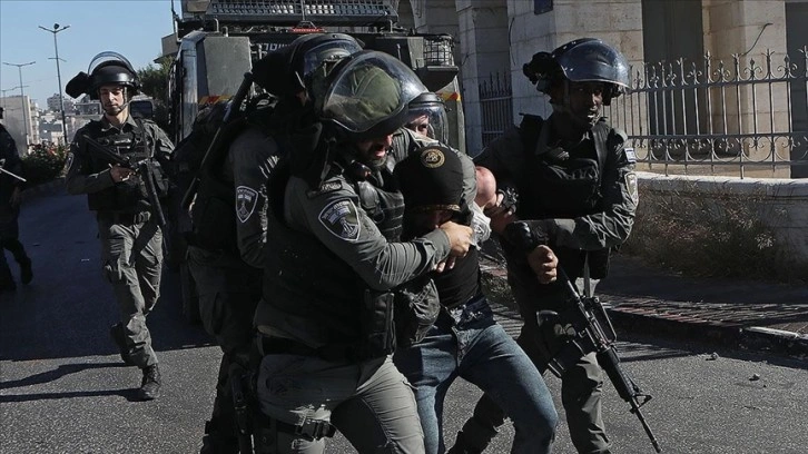 Batı Şeria ve Doğu Kudüs'te 7 Ekim 2023'ten bu yana gözaltına alınanların sayısı 8 bin 445