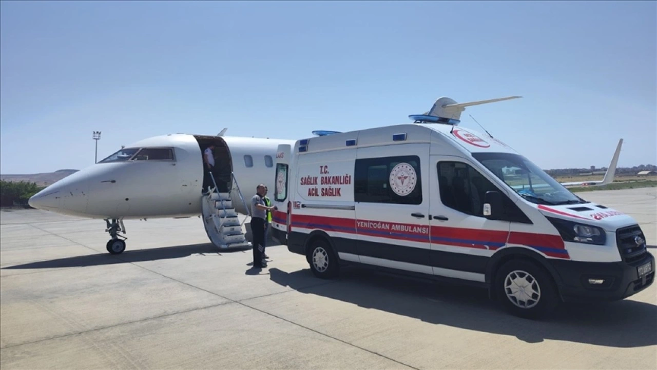 Batman'da ambulans uçak 33 günlük bebek için havalandı