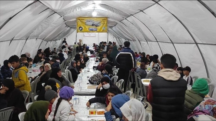 Bayırbucak Türkmenleri, Hataylı depremzedelere iftar ve sahur veriyor