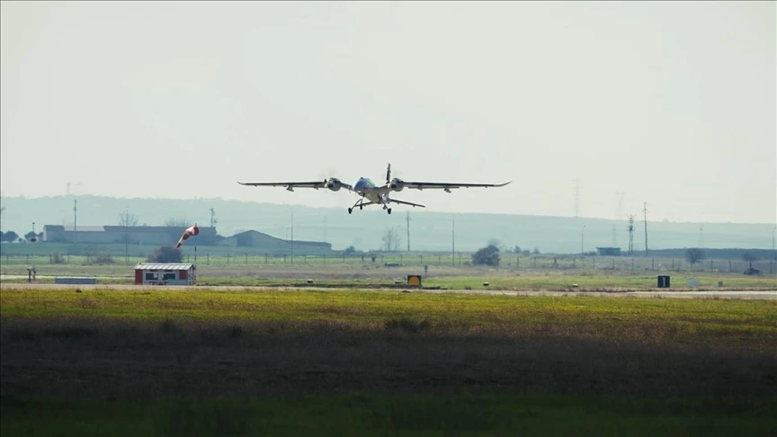 Bayraktar AKINCI'dan fırlatılan TÜBİTAK SAGE'nin milli mühimmatları hedefi tam isabetle vurdu