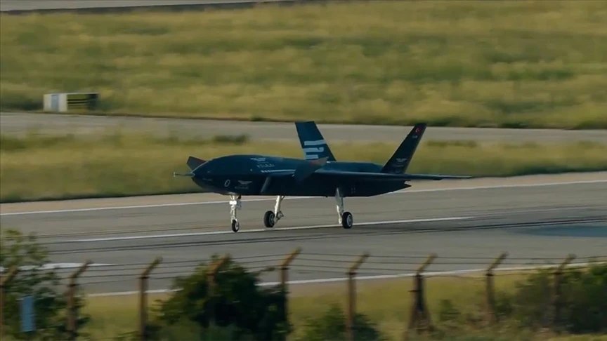 Bayraktar KIZILELMA PT-4, AB Kalkışlı Aerodinamik Sistem Tanımlama Testi'ni başarıyla tamamladı