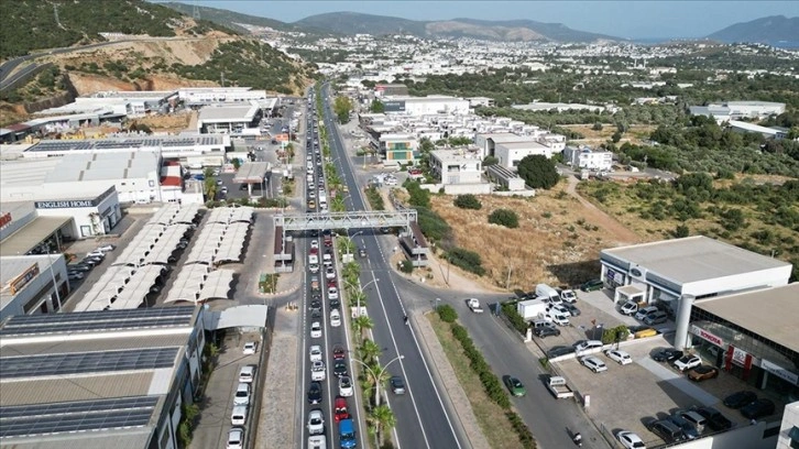 Bayram tatili öncesinde Bodrum'da yoğunluk yaşanıyor