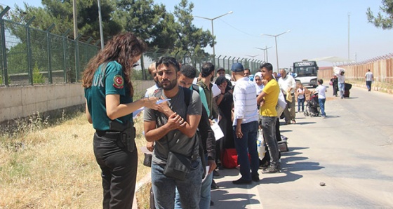 Bayramı ülkelerinde geçiren Suriyelilerin dönüşü başladı