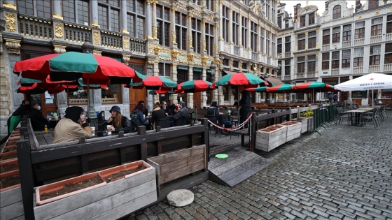 Belçika'da 7 aydır kapalı olan restoranlar ve kafeler açıldı