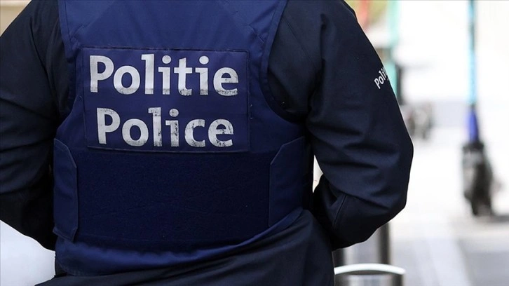 Belçika'da polisten 9 yaşındaki çocuğa okulunda sert müdahale