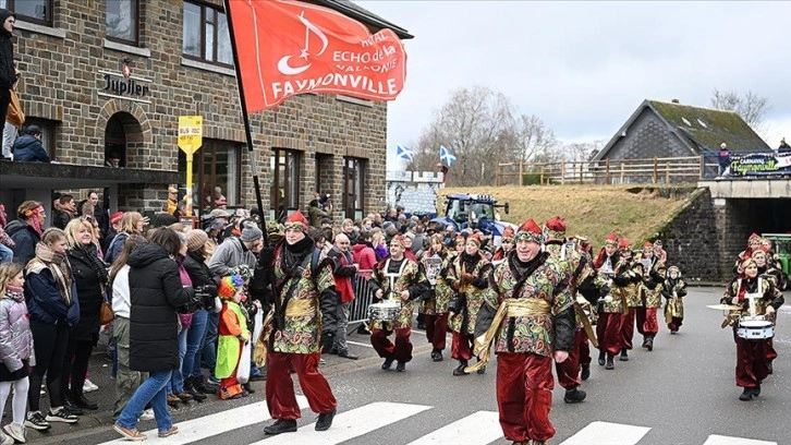 Belçika'nın 'Türk köyü'nde karnaval coşkusu yaşandı