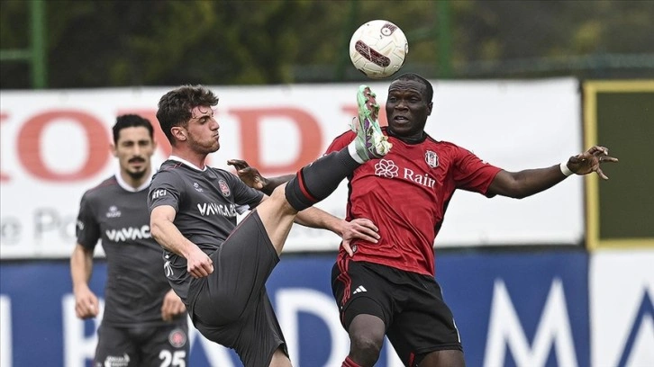 Beşiktaş hazırlık maçında Fatih Karagümrük ile berabere kaldı