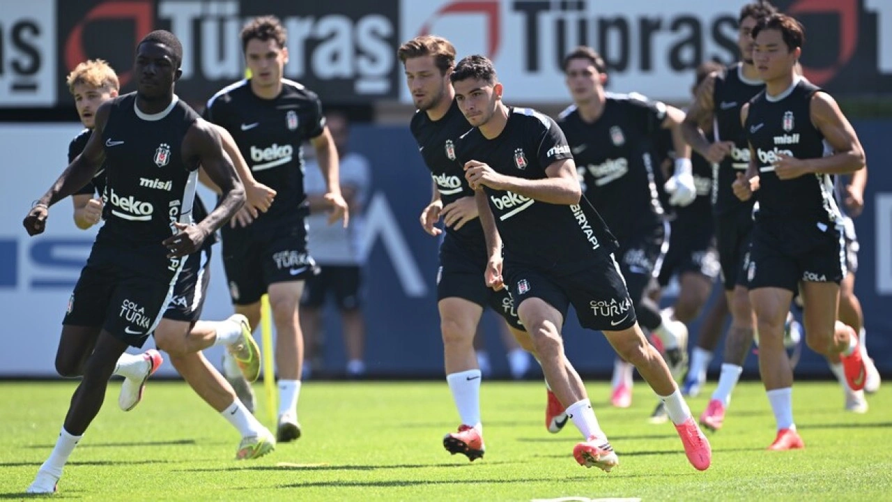 Beşiktaş, Hradec Kralove ma&ccedil;ının hazırlıklarını tamamladı