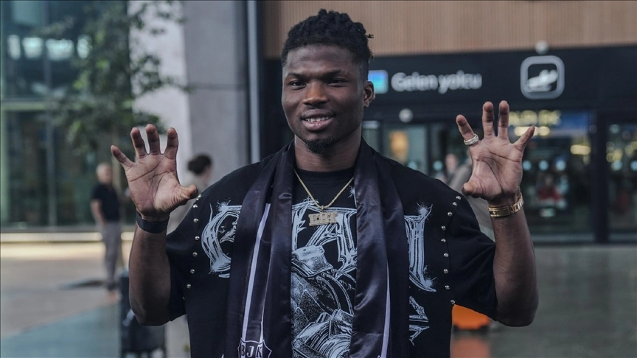 Beşiktaş'ın yeni transferi El Bilal Toure, bol gollü bir sezon istiyor